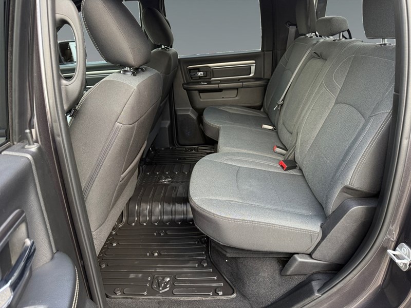 2022 RAM 1500 Classic SLT 4x4 Crew Cab 5'7" Box