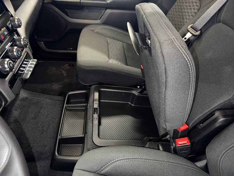 2025 RAM 1500 Tradesman 4x4 Crew Cab 5'7" Box