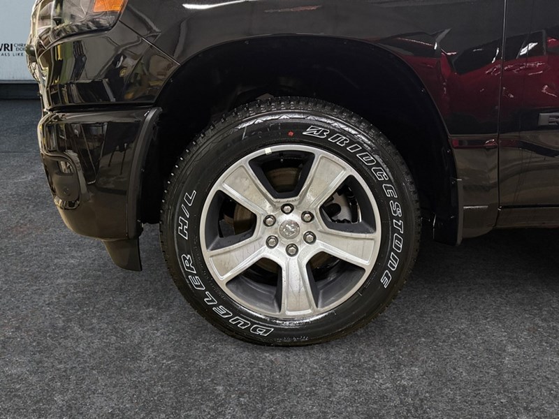 2025 RAM 1500 Tradesman 4x4 Crew Cab 5'7" Box