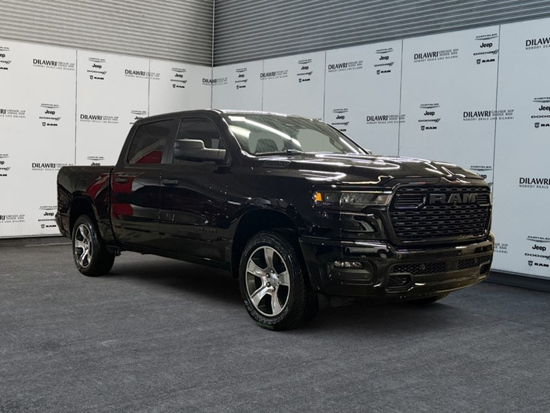 2025 RAM 1500 Tradesman 4x4 Crew Cab 5'7" Box
