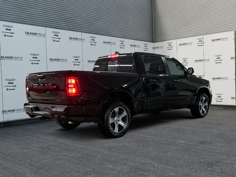 2025 RAM 1500 Tradesman 4x4 Crew Cab 5'7" Box