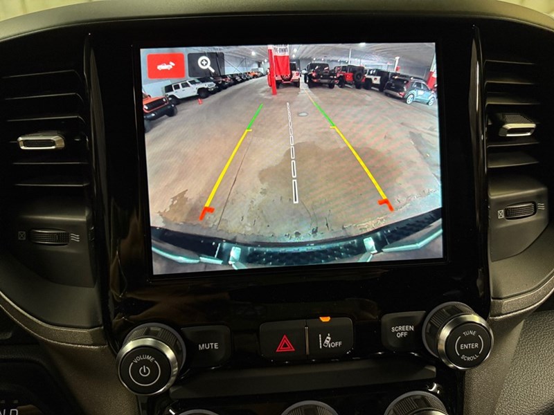 2025 RAM 1500 Tradesman 4x4 Crew Cab 5'7" Box