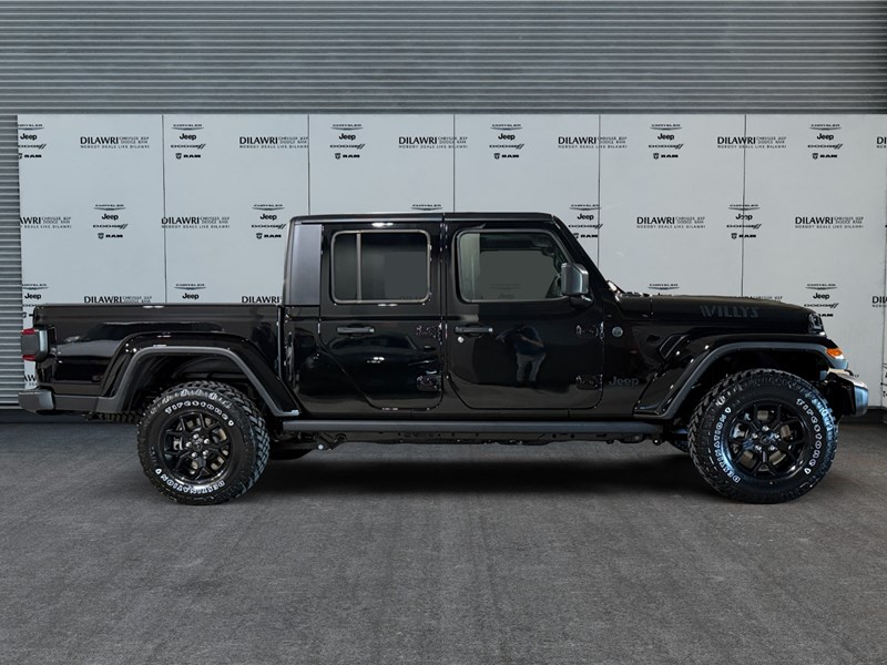 2025 Jeep Gladiator Willys 4x4