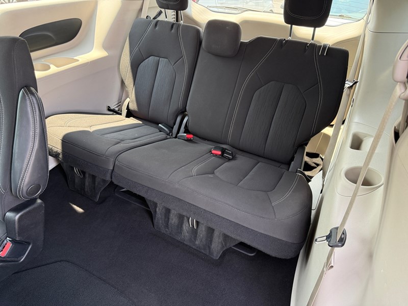 2023 Chrysler Grand Caravan SXT 2WD
