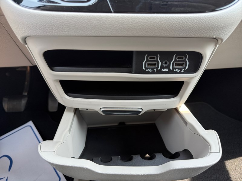 2023 Chrysler Grand Caravan SXT 2WD