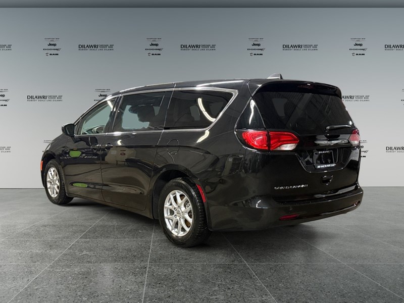 2023 Chrysler Grand Caravan SXT 2WD