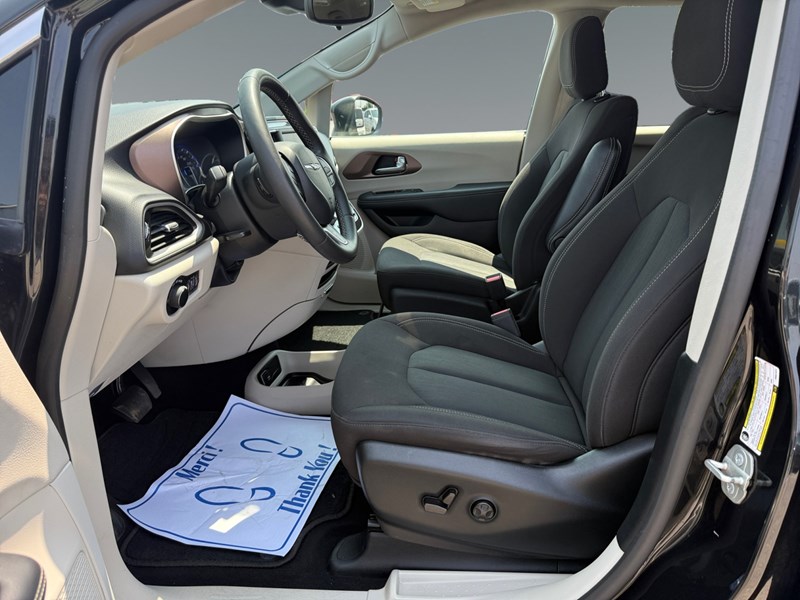 2023 Chrysler Grand Caravan SXT 2WD