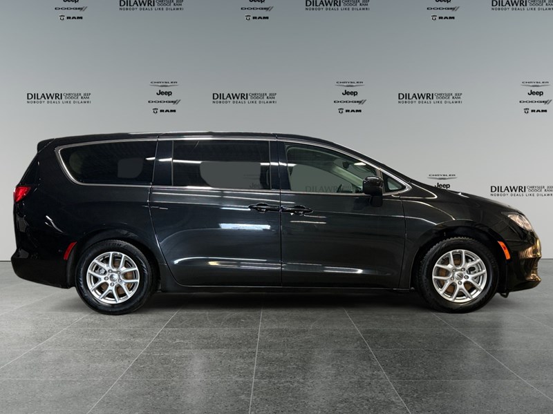 2023 Chrysler Grand Caravan SXT 2WD