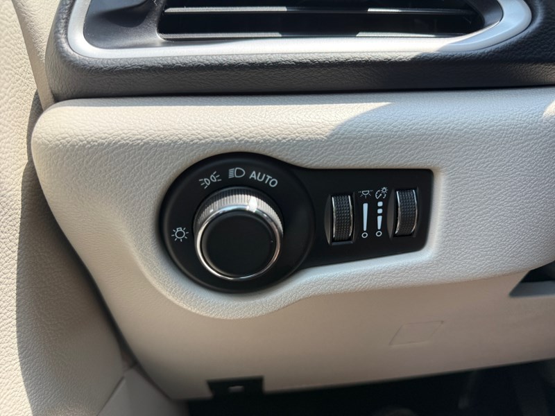2023 Chrysler Grand Caravan SXT 2WD