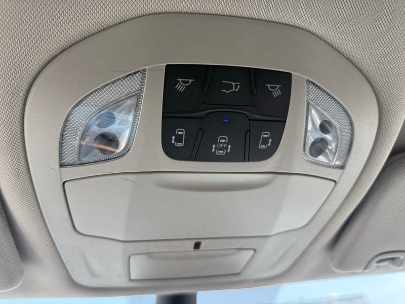 2023 Chrysler Grand Caravan SXT 2WD