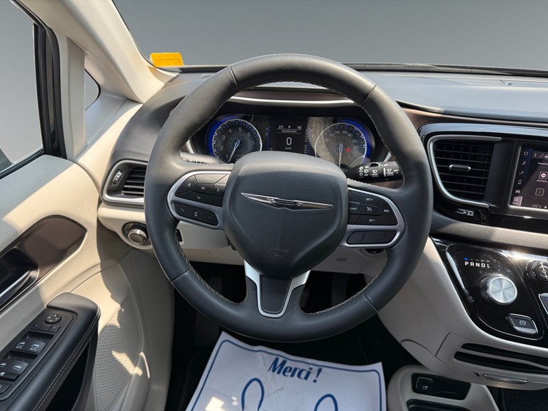 2023 Chrysler Grand Caravan SXT 2WD