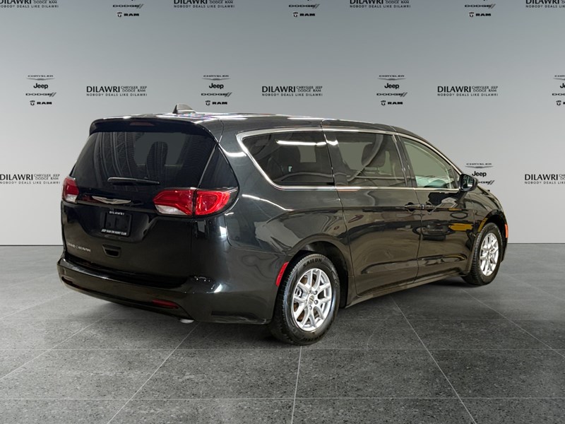 2023 Chrysler Grand Caravan SXT 2WD