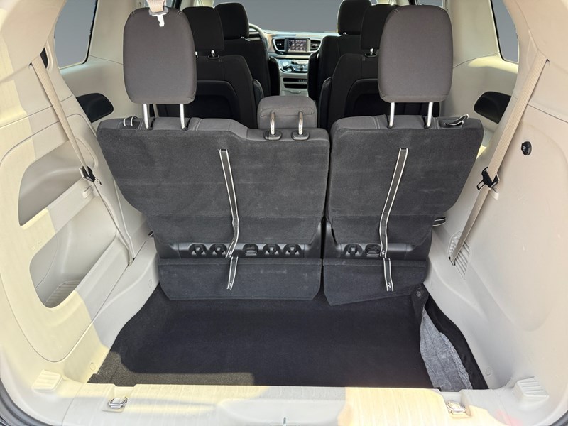 2023 Chrysler Grand Caravan SXT 2WD