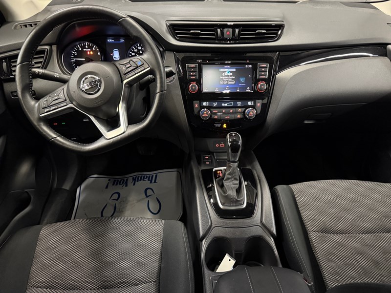 2022 Nissan Qashqai AWD SL CVT