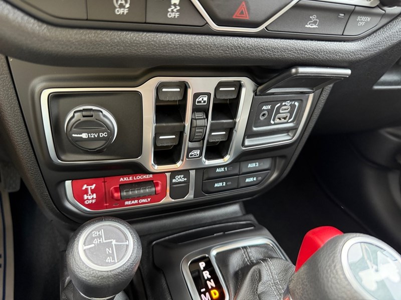 2025 Jeep Wrangler Willys 4 Door 4x4