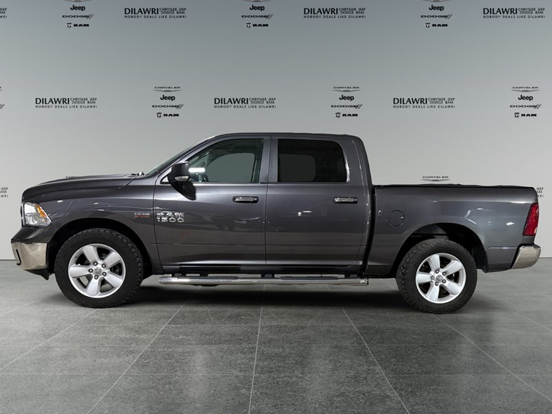 2016 RAM 1500 4WD Crew Cab 140.5" SLT