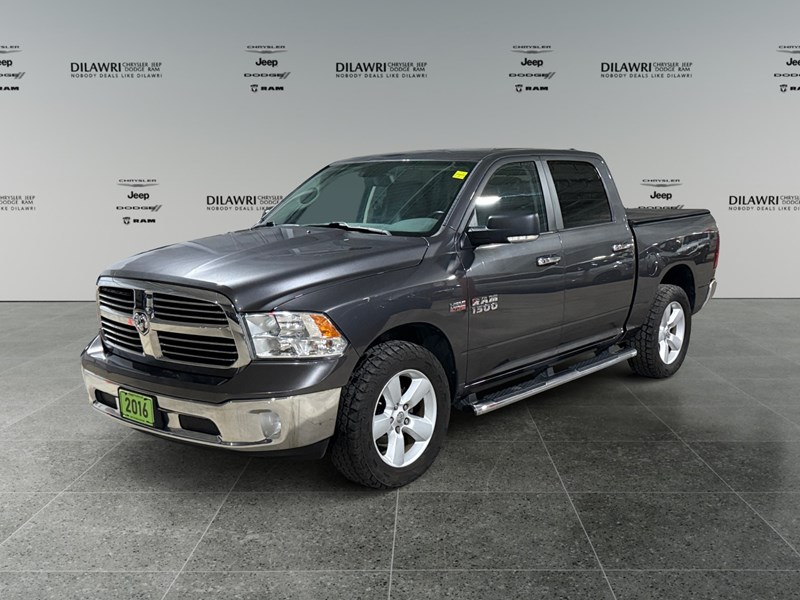 2016 RAM 1500 4WD Crew Cab 140.5" SLT