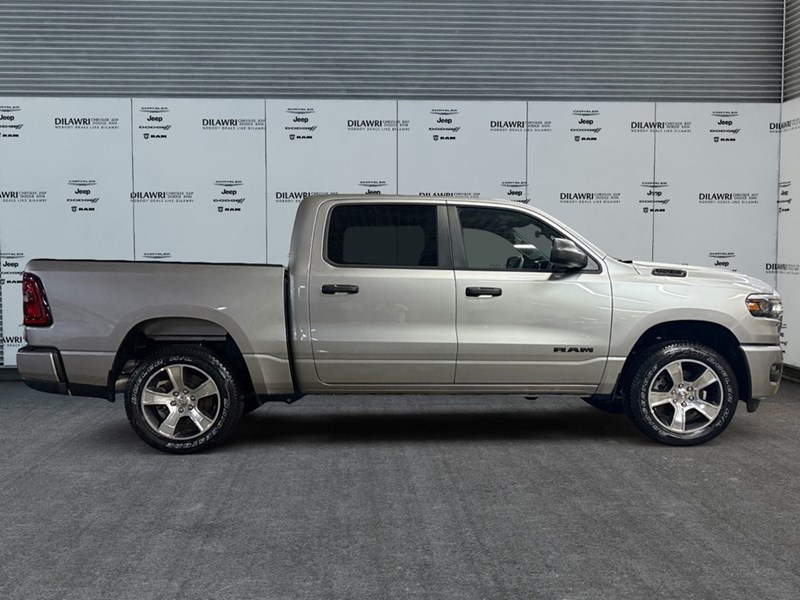 2025 RAM 1500 Tradesman 4x4 Crew Cab 5'7" Box