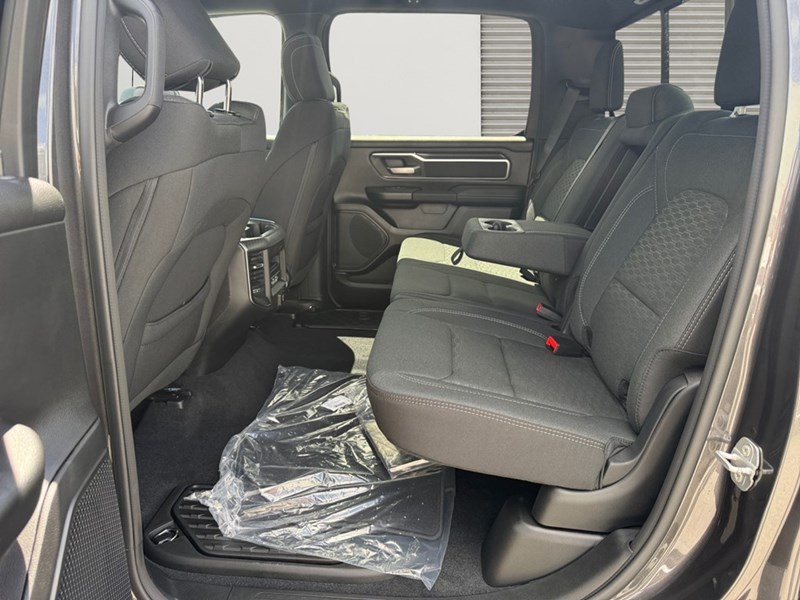 2025 RAM 1500 Big Horn 4x4 Crew Cab 5'7" Box