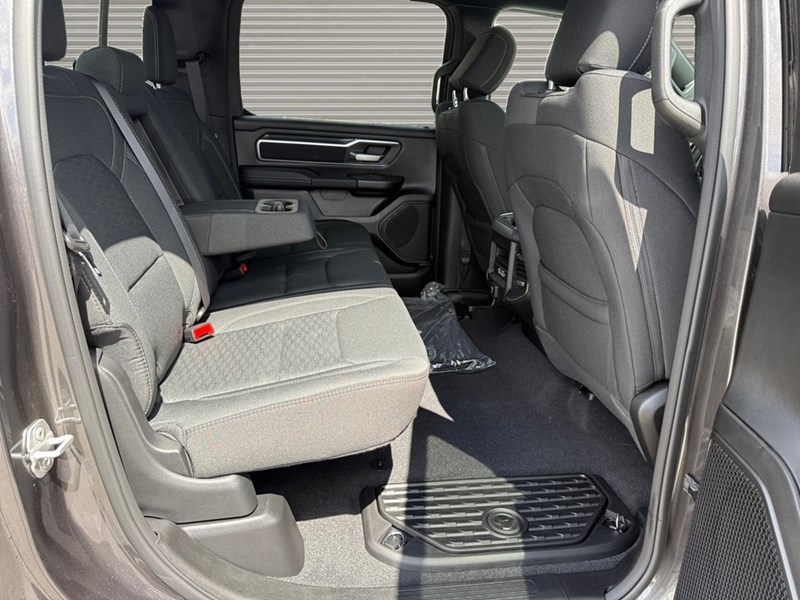 2025 RAM 1500 Big Horn 4x4 Crew Cab 5'7" Box
