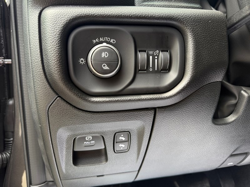 2025 RAM 1500 Sport 4x4 Crew Cab 5'7" Box