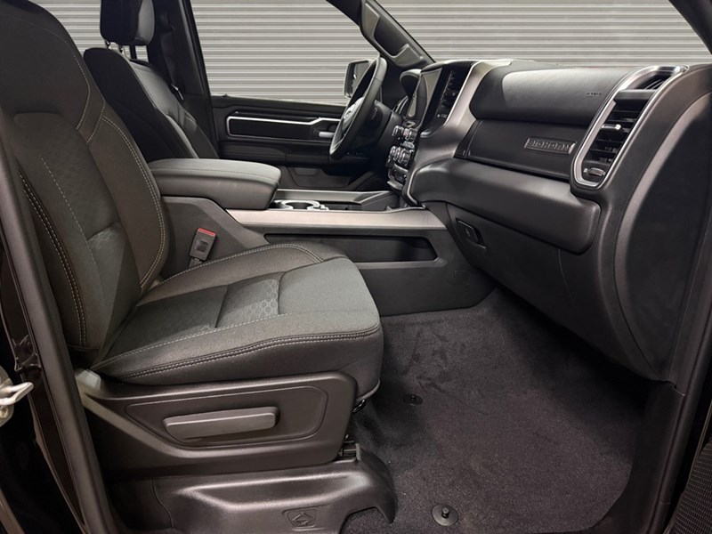 2025 RAM 1500 Big Horn 4x4 Crew Cab 5'7" Box