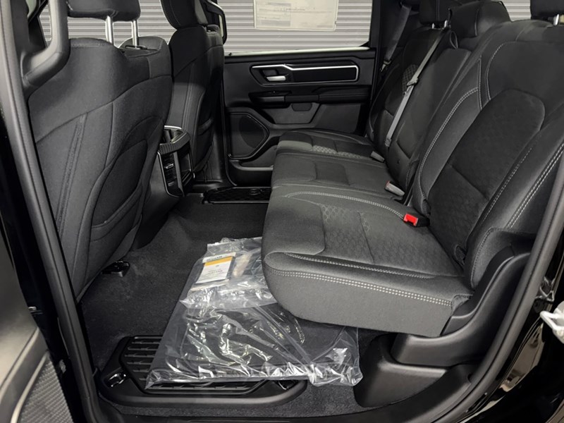2025 RAM 1500 Big Horn 4x4 Crew Cab 5'7" Box
