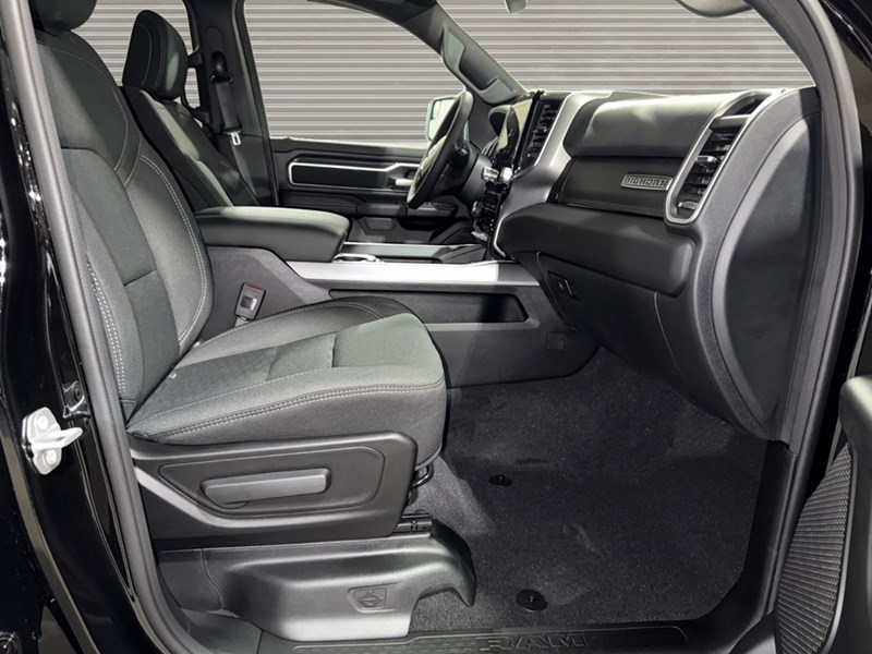 2025 RAM 1500 Big Horn 4x4 Crew Cab 5'7" Box