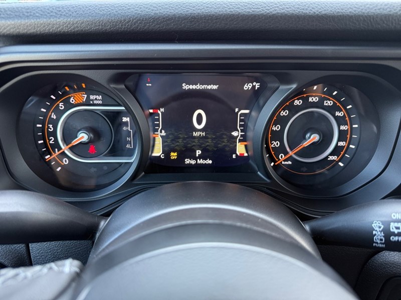 2025 Jeep Wrangler Willys 4 Door 4x4
