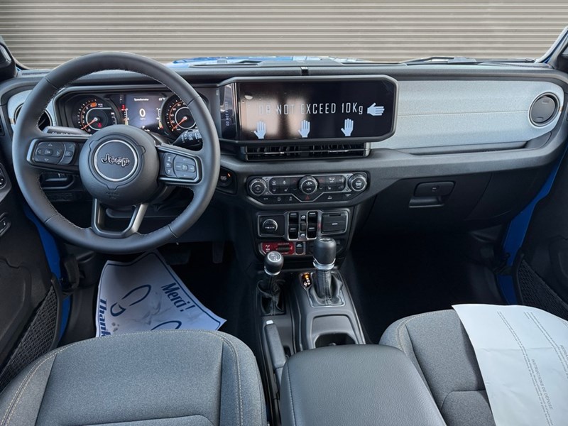 2025 Jeep Wrangler Willys 4 Door 4x4