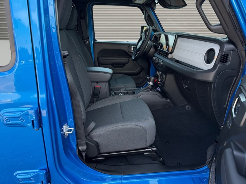 2025 Jeep Wrangler Willys 4 Door 4x4