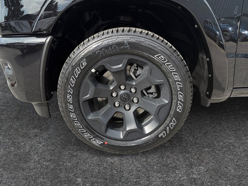 2025 RAM 1500 Big Horn 4x4 Crew Cab 5'7" Box