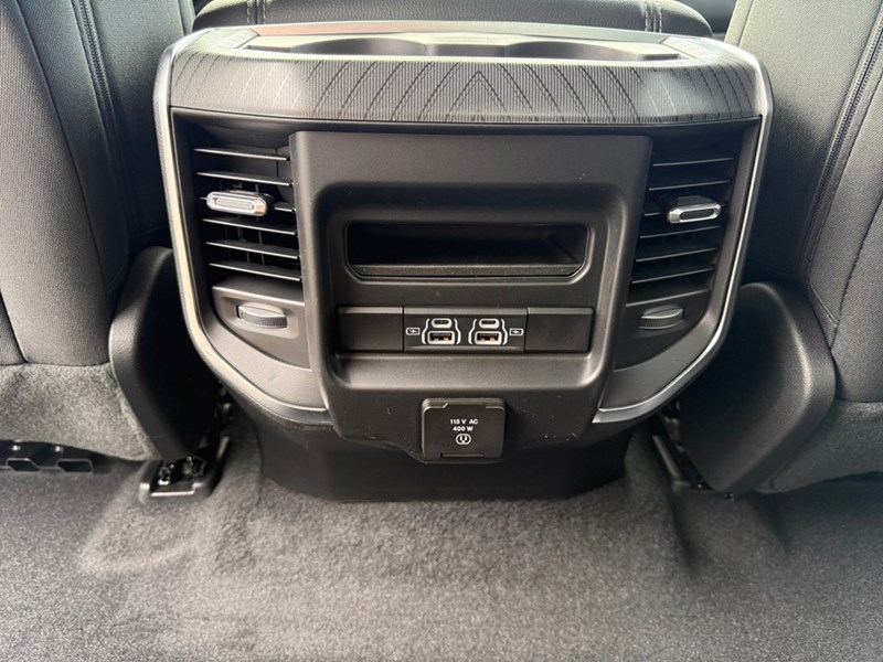 2025 RAM 1500 Big Horn 4x4 Crew Cab 5'7" Box