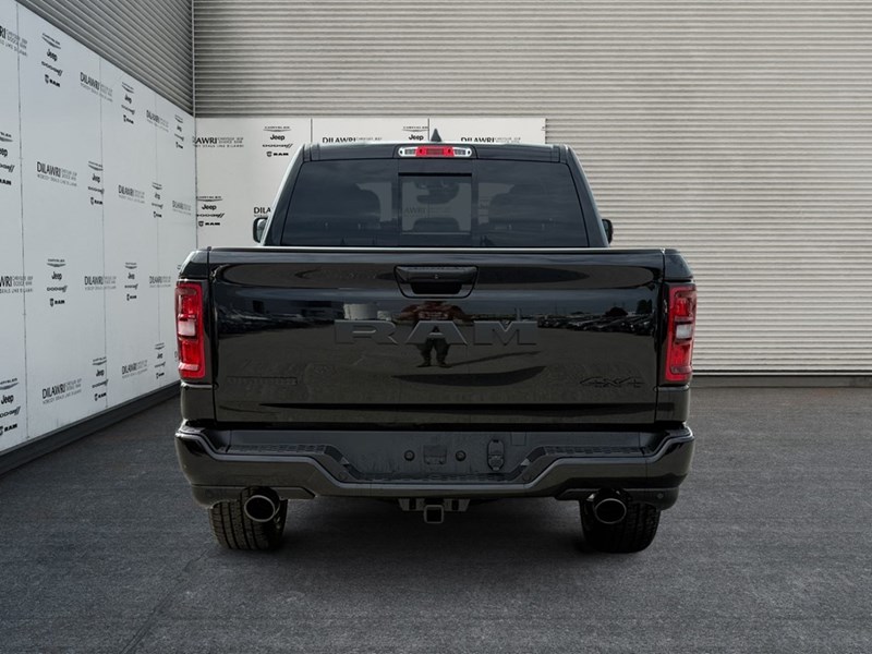 2025 RAM 1500 Big Horn 4x4 Crew Cab 5'7" Box