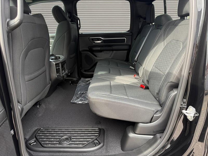 2025 RAM 1500 Big Horn 4x4 Crew Cab 5'7" Box