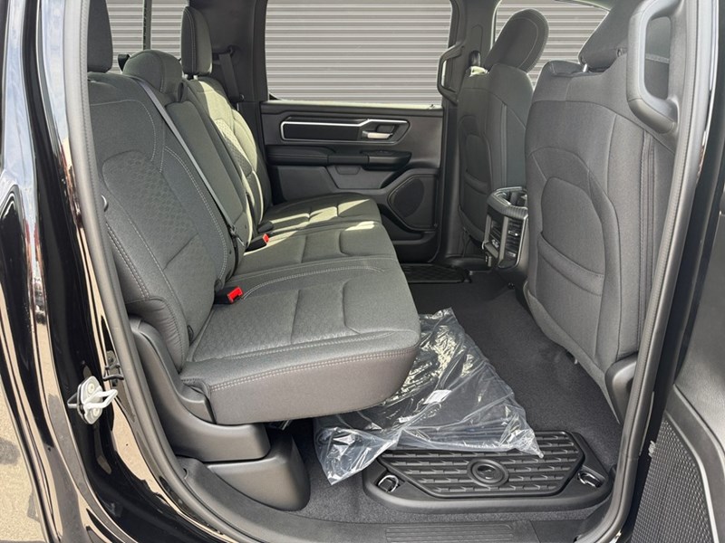 2025 RAM 1500 Big Horn 4x4 Crew Cab 5'7" Box