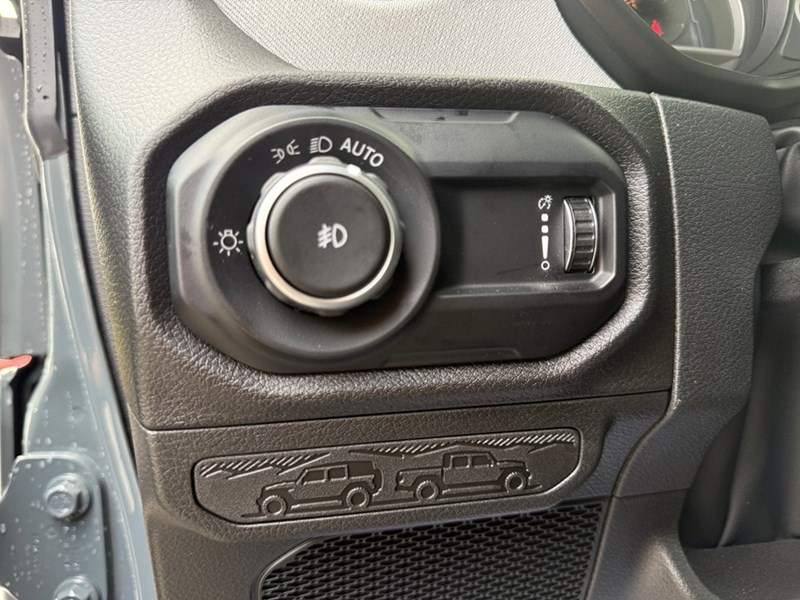 2025 Jeep Wrangler Willys 4 Door 4x4