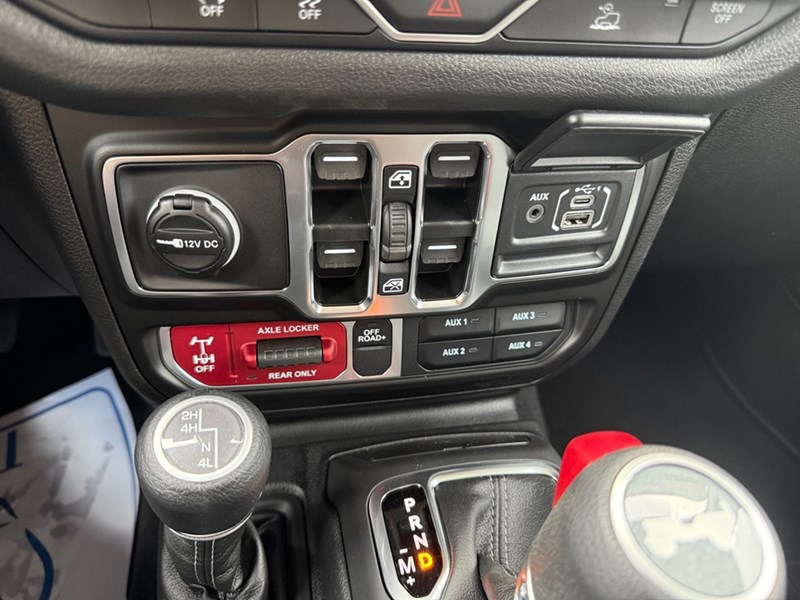 2025 Jeep Wrangler Willys 4 Door 4x4