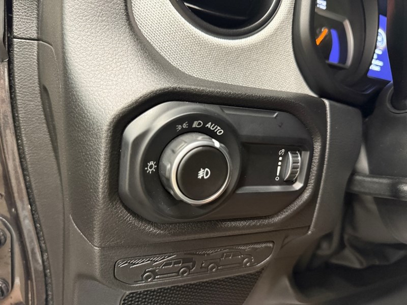 2025 Jeep Wrangler Willys 4 Door 4x4