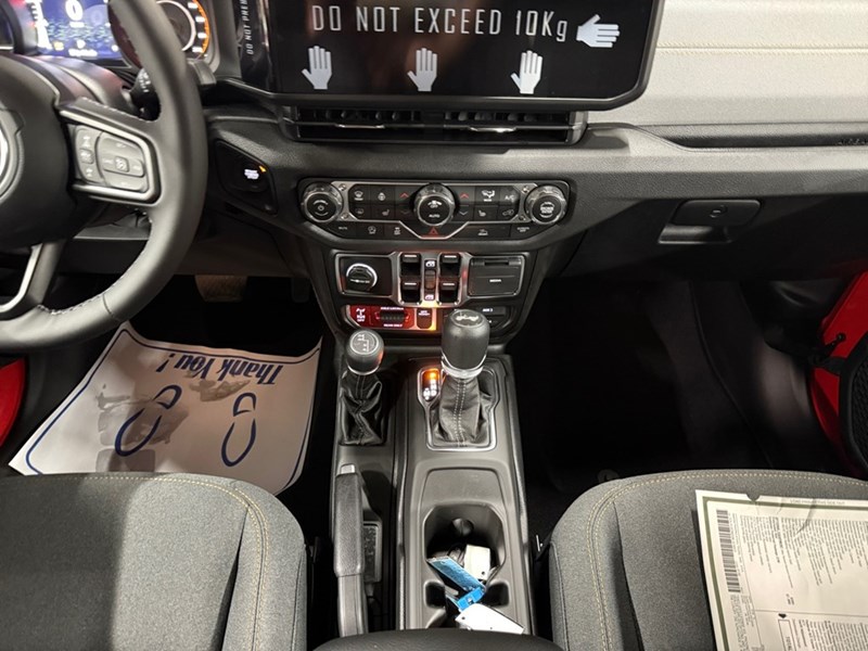 2025 Jeep Wrangler Willys 4 Door 4x4