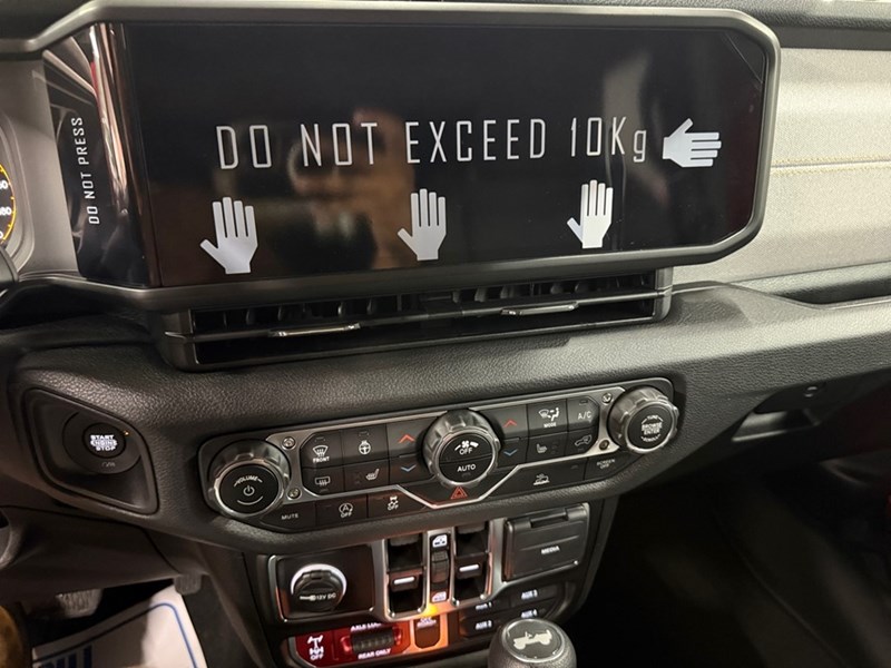 2025 Jeep Wrangler Willys 4 Door 4x4