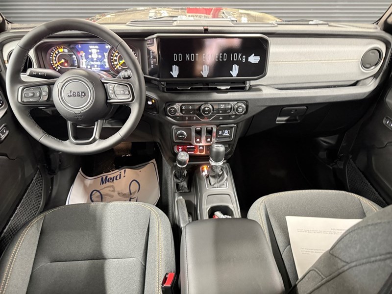 2025 Jeep Wrangler Willys 2 Door 4x4