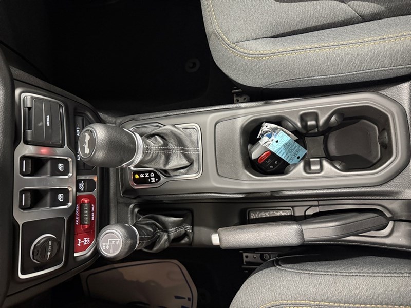 2025 Jeep Wrangler Willys 2 Door 4x4