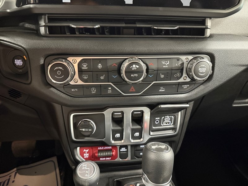 2025 Jeep Wrangler Willys 2 Door 4x4