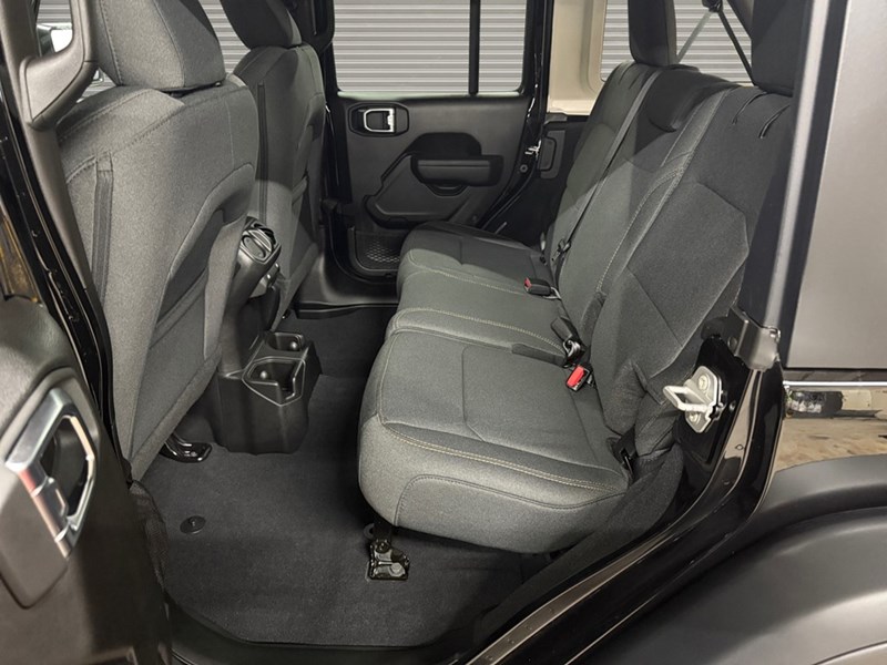 2025 Jeep Wrangler Willys 4 Door 4x4