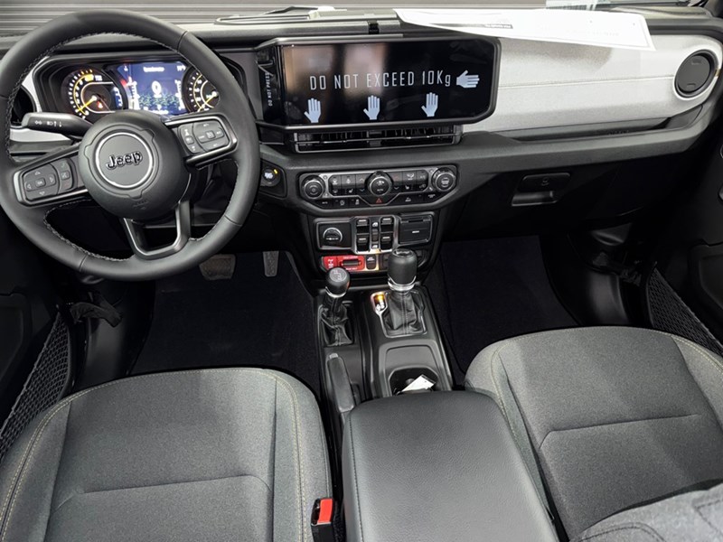 2025 Jeep Wrangler Willys 4 Door 4x4