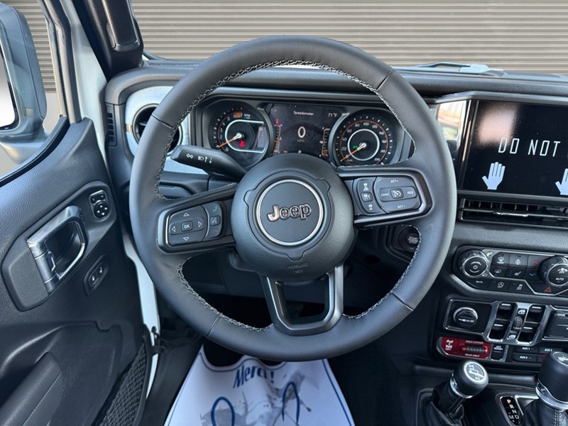 2025 Jeep Wrangler Willys 4 Door 4x4