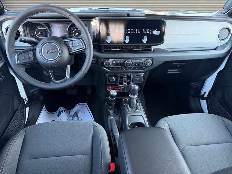 2025 Jeep Wrangler Willys 4 Door 4x4