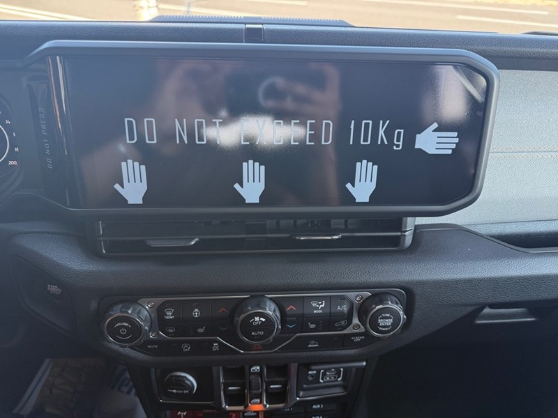 2025 Jeep Wrangler Willys 4 Door 4x4