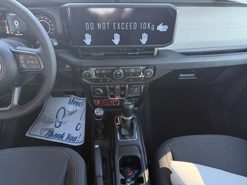 2025 Jeep Wrangler Willys 4 Door 4x4